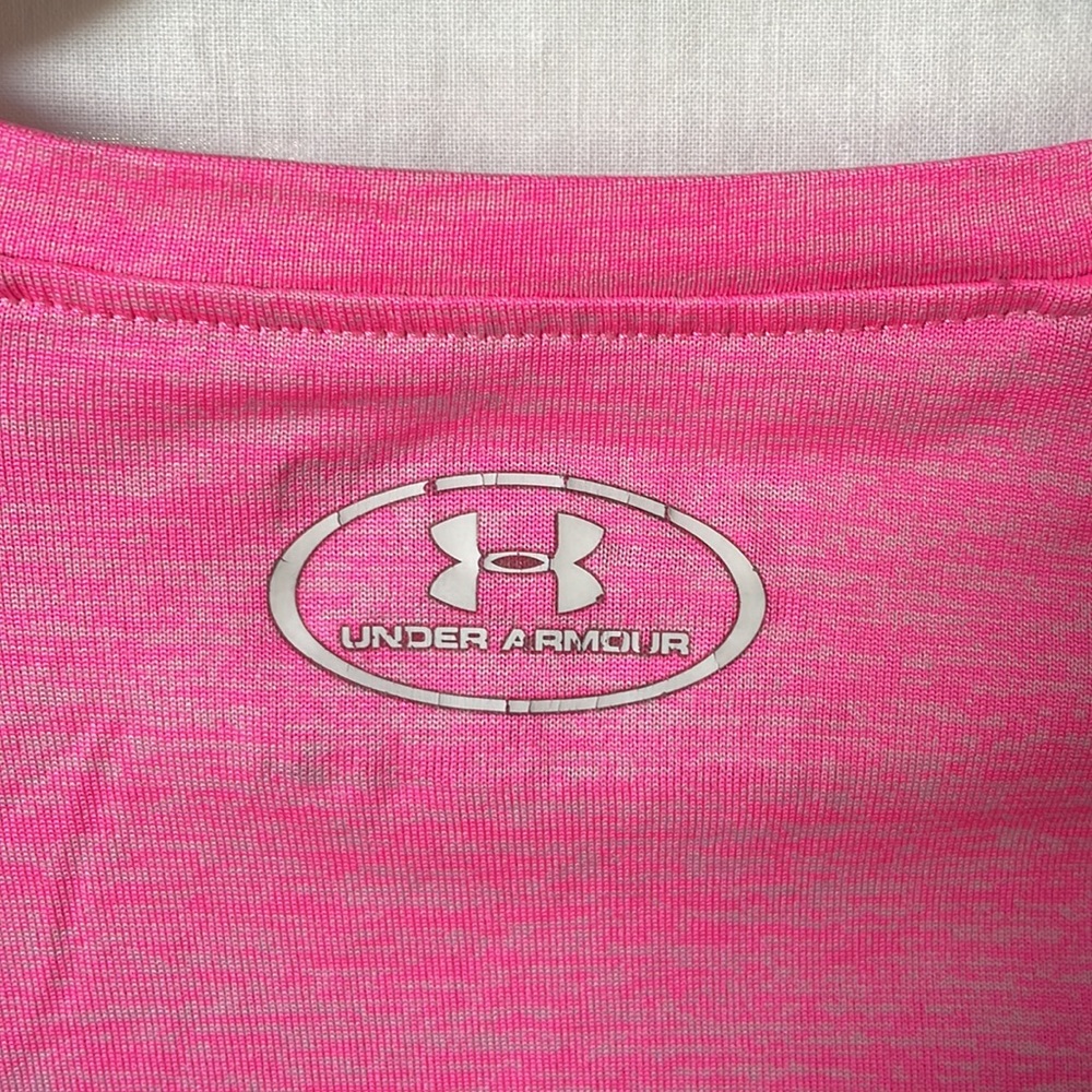 ☀️Donating Soon☀️Under Armour Shirt Size YM - Picture 5 of 5